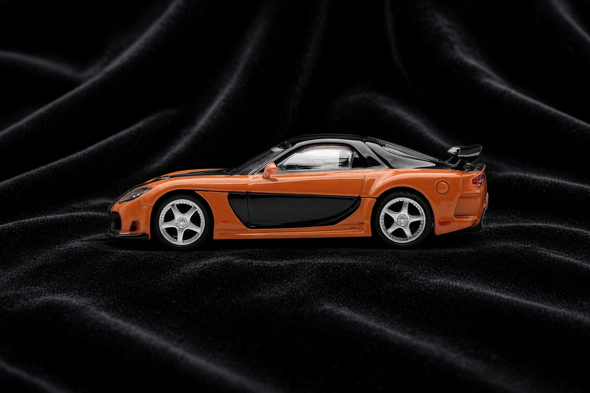 Mini GT – Mazda RX-7 VeilSide Fortune 1997 – Han's Tokyo Drift Edition – Orange Black (1:64)