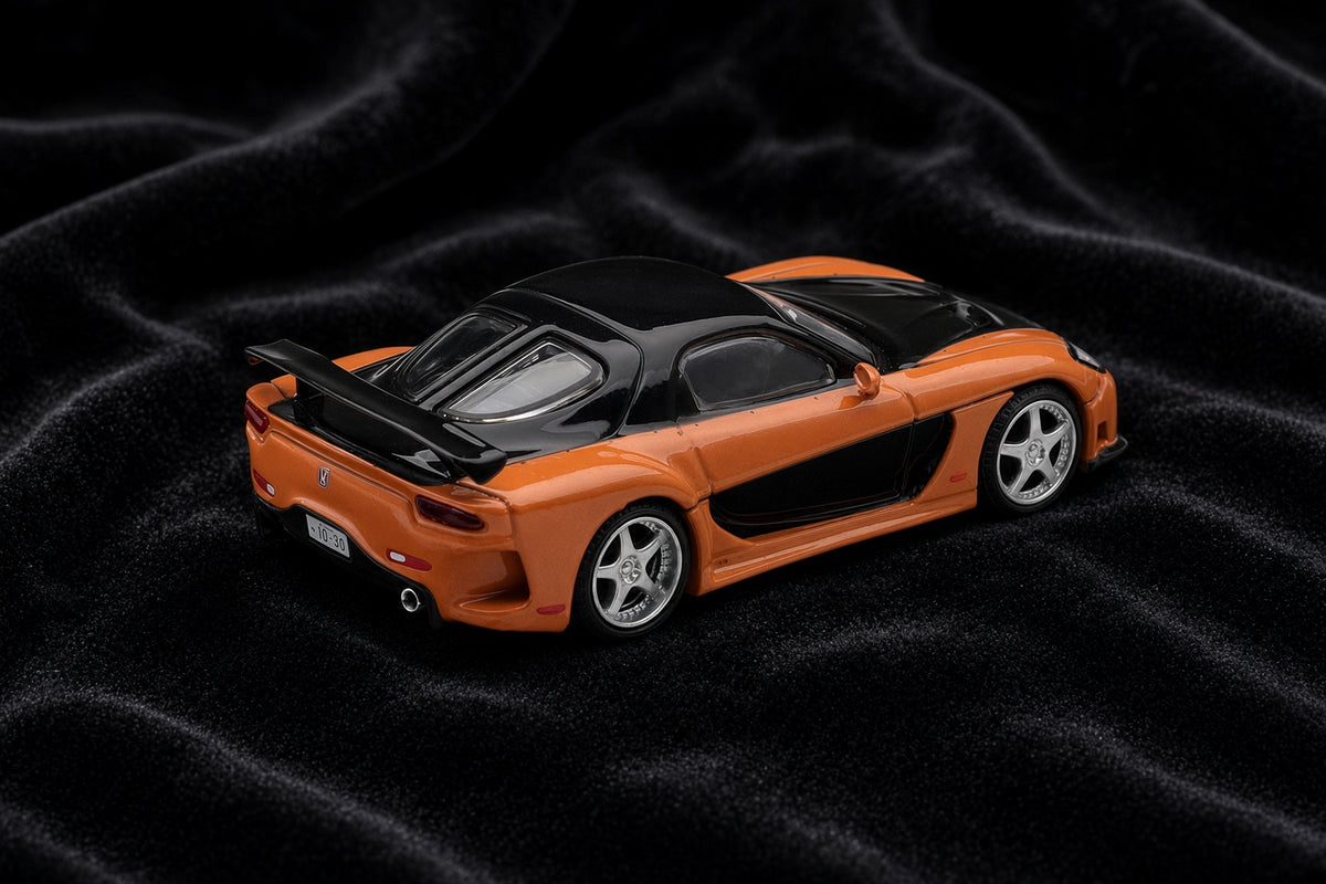 Mini GT – Mazda RX-7 VeilSide Fortune 1997 – Han's Tokyo Drift Edition – Orange Black (1:64)