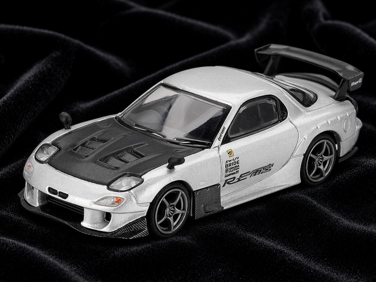 Mini GT – Mazda RX-7 (FD3S) 2007 RE Amemiya – Silver Black (1:64)
