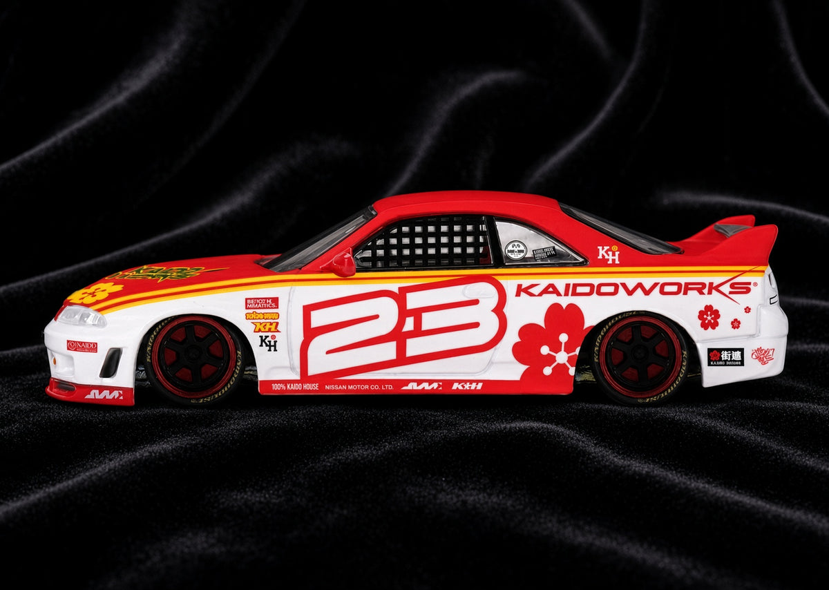 Mini GT - Nissan Skyline GTR (R33) Kaido Stock Car V1 1995 - White Red (1:64)