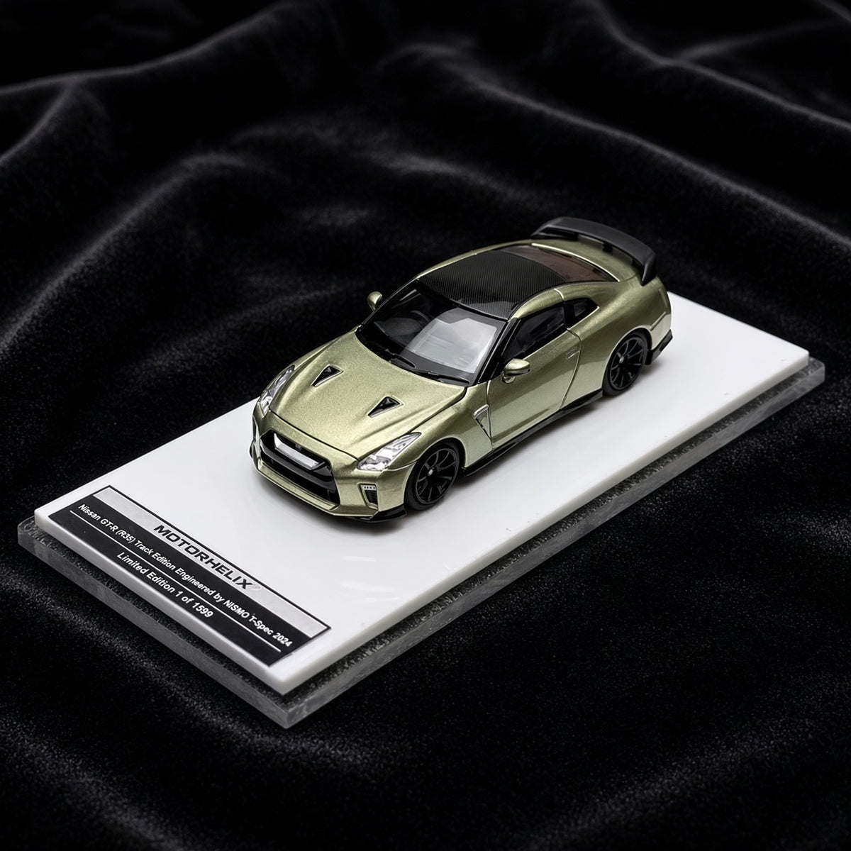 Motorhelix Nissan GT-R R35 Track Edition Engineered by NISMO T-Spec 2022 in Millennium Jade 1:64 Limited Edition 1 of 1599 in Acrylvitrine
